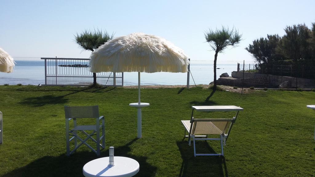 Agriturismo Frontemare Джулианова Экстерьер фото