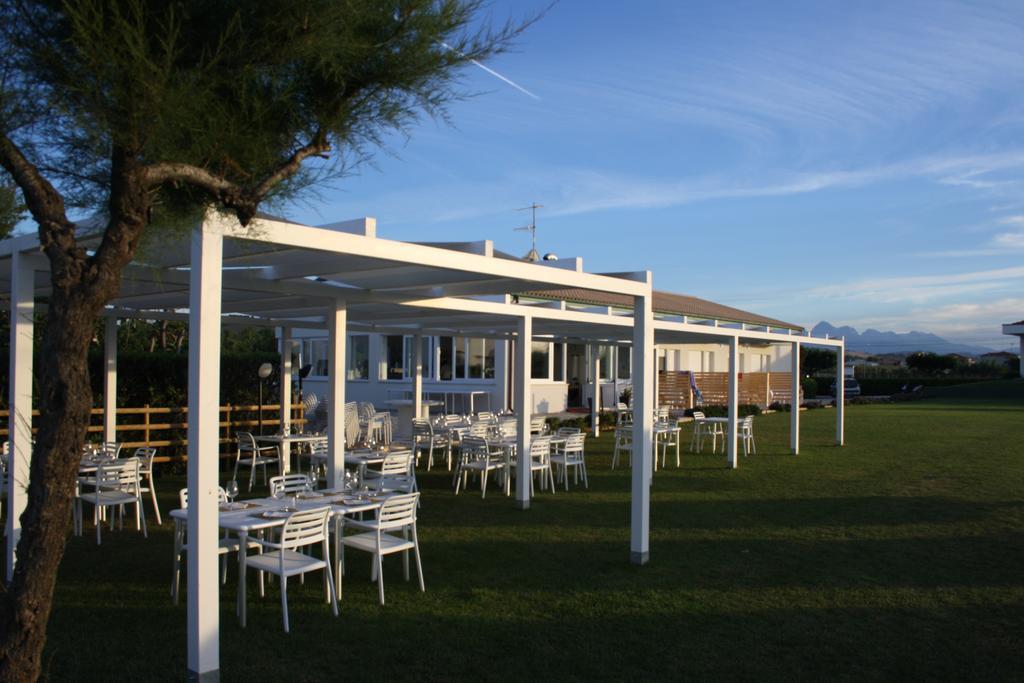 Agriturismo Frontemare Джулианова Экстерьер фото